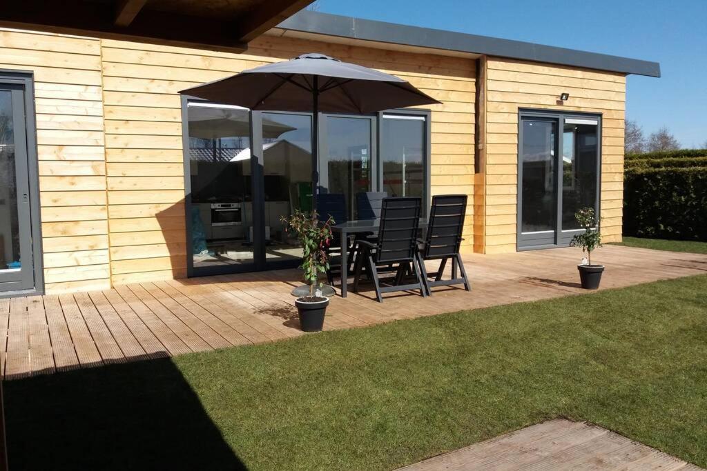 Luxe Vakantie Bungalow Met 3 Slaapkamers Dronrijp Εξωτερικό φωτογραφία
