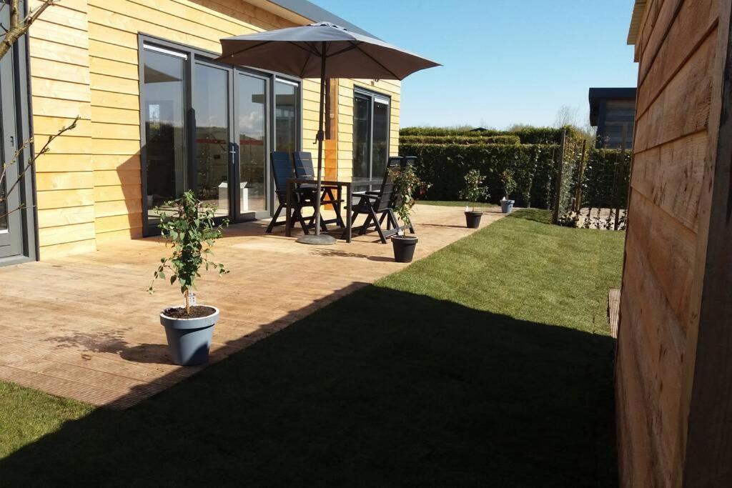Luxe Vakantie Bungalow Met 3 Slaapkamers Dronrijp Εξωτερικό φωτογραφία