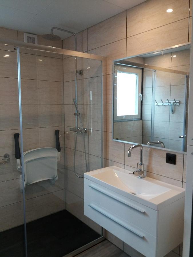 Luxe Vakantie Bungalow Met 3 Slaapkamers Dronrijp Εξωτερικό φωτογραφία